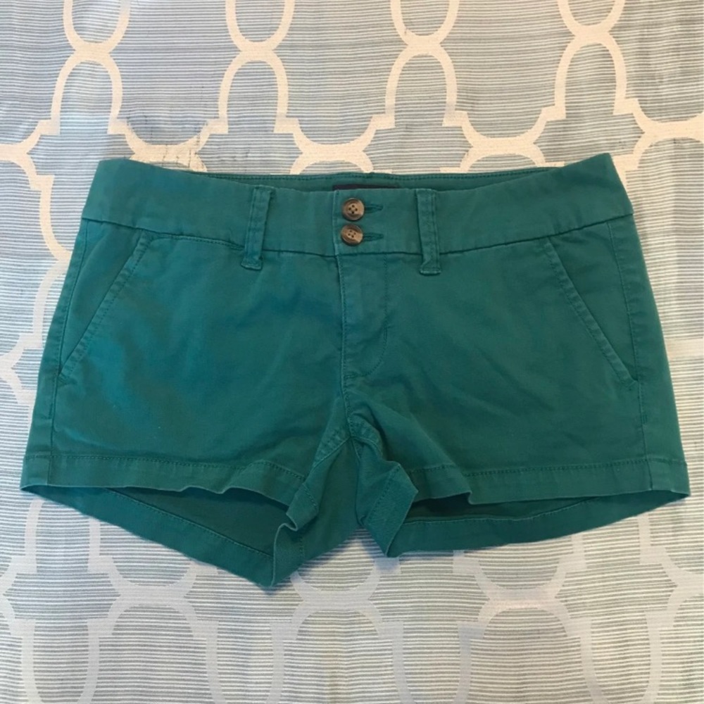 🍄 American Eagle shorts